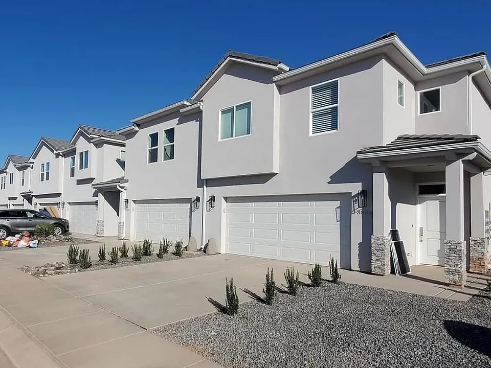 525 E Steeplechase Rd