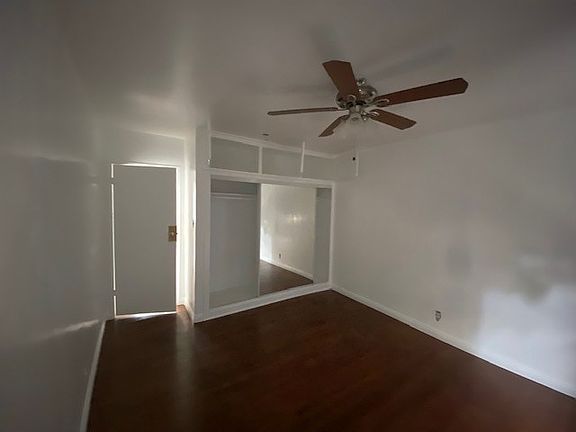 4th image of 17049 Vanowen St