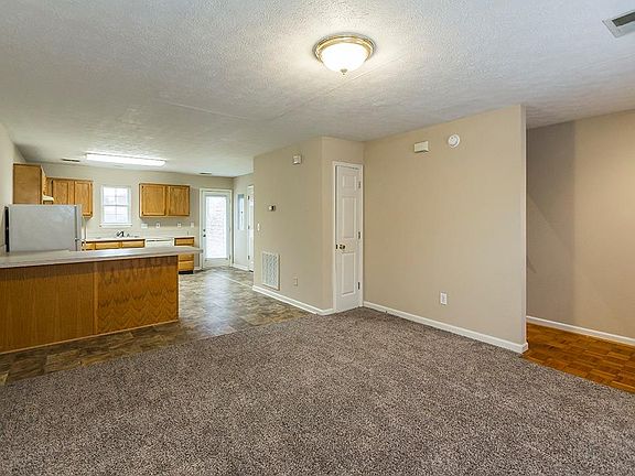 3rd image of 441 Dabney Dr