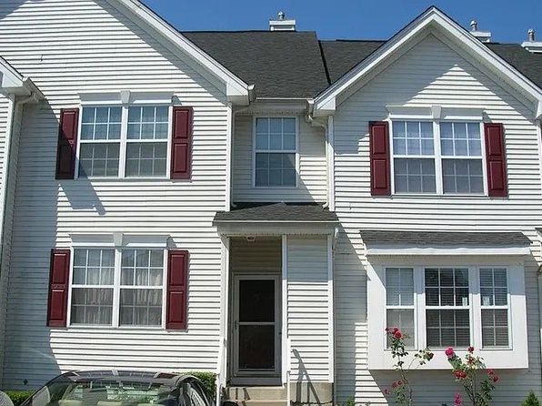 303 Blossom Cir