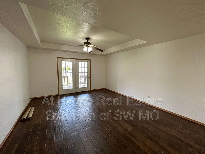 2 bed, 2.0 bath, 1111 sqft, $1,195 — Photo 3