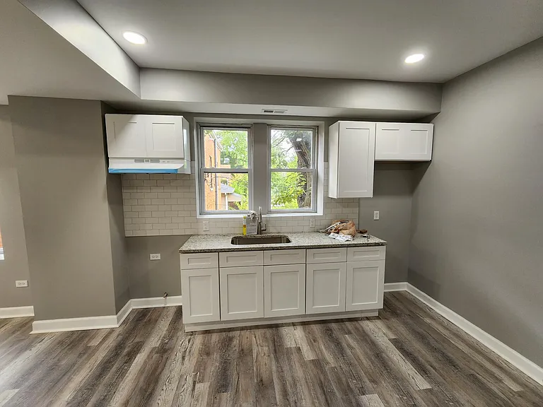 3648 Washington St #2 — Photo 9