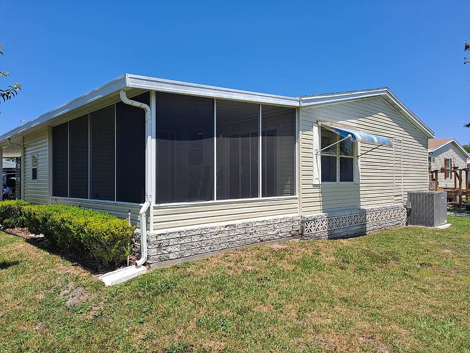 1st image of 584 Clover Ln
