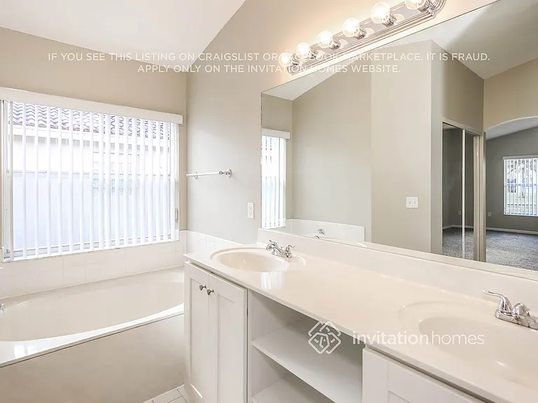 16575 NW 10th St — Photo 17