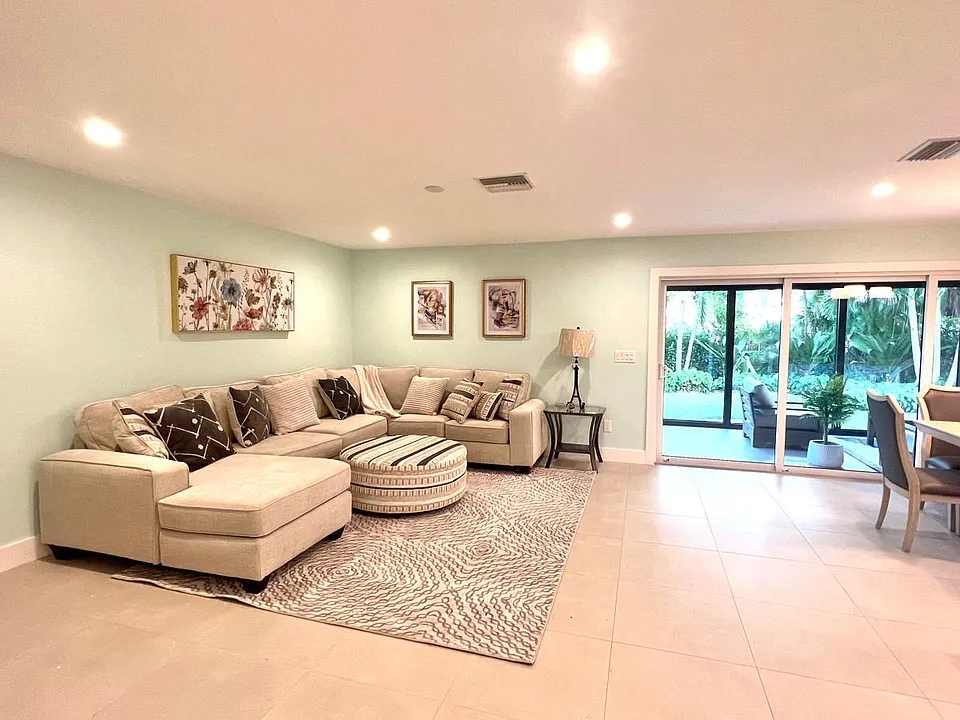 4836 Napoli Dr #4836