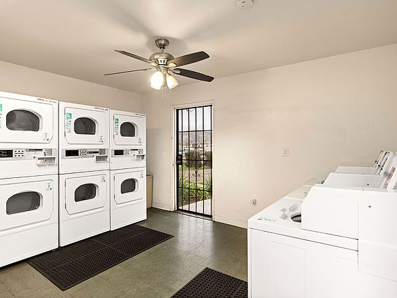 4th image of 9353 Creekside Ct APT 2