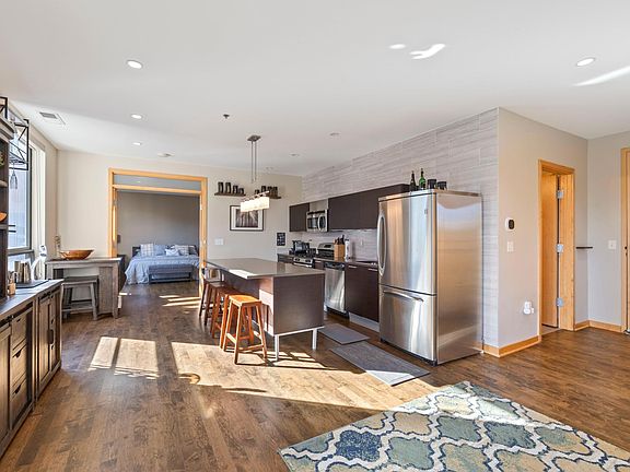 3rd image of 3116 W Lake St Unit 413