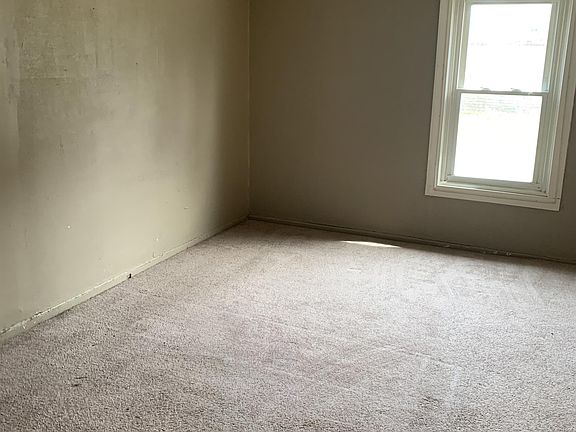 2nd image of 2413 French St