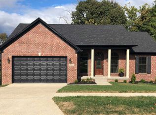 6621 Brook Valley Dr, Louisville, KY 40228