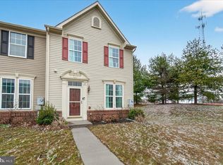 37 Erie Pl, Falling Waters, WV 25419