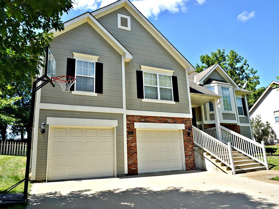 1st image of 3404 W Devonshire Dr