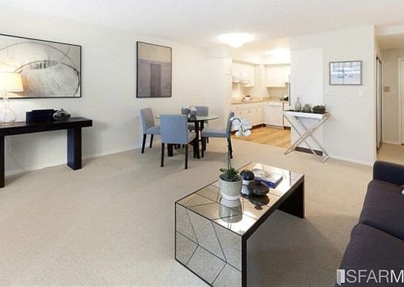 4th image of 1998 Broadway St #402