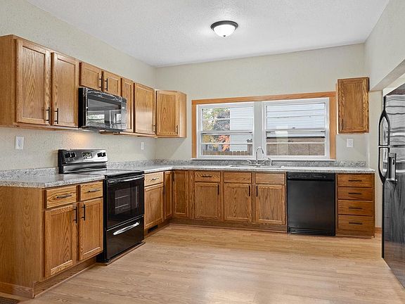 2nd image of 326 7th Avenue