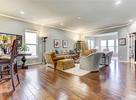 5th image of 5064 Folly Ln