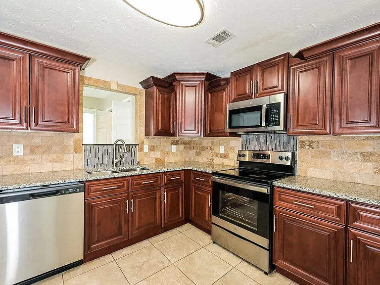 2981 Landmark Dr SE — Photo 6