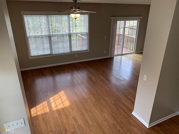 5th image of 1661 Tailmore Ln #2