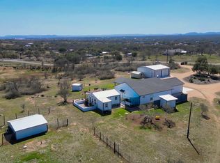 202 W Rio Llano Drive, Llano, TX 78643