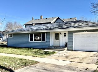 841 Aurora St, Waukesha, WI 53186