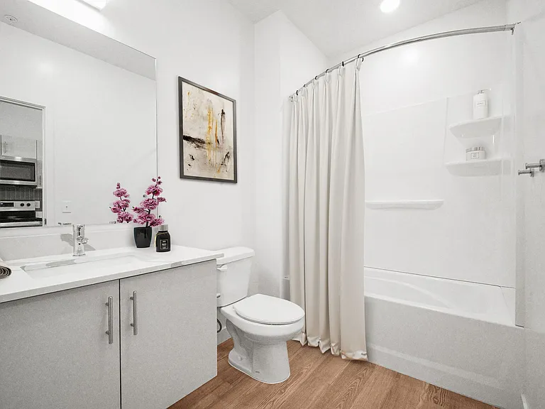 SevenO2 Main Apartments — Photo 93
