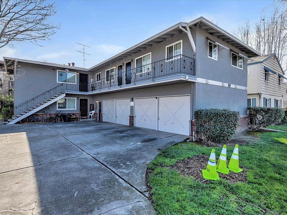 1st image of 822 Opal Dr APT 3