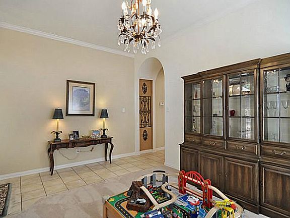 5th image of 15806 Twin Cove Dr