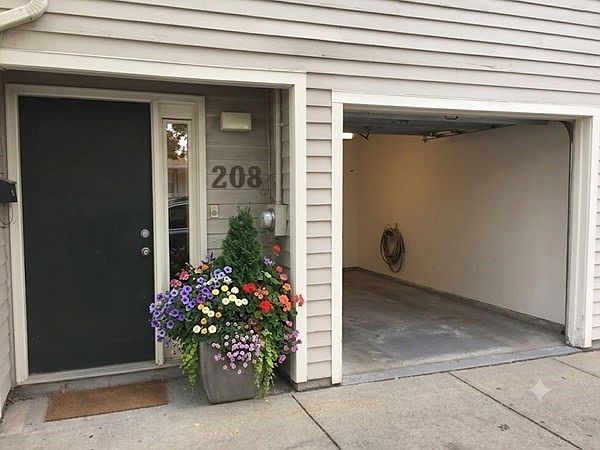 1st image of 208 Charles St #208