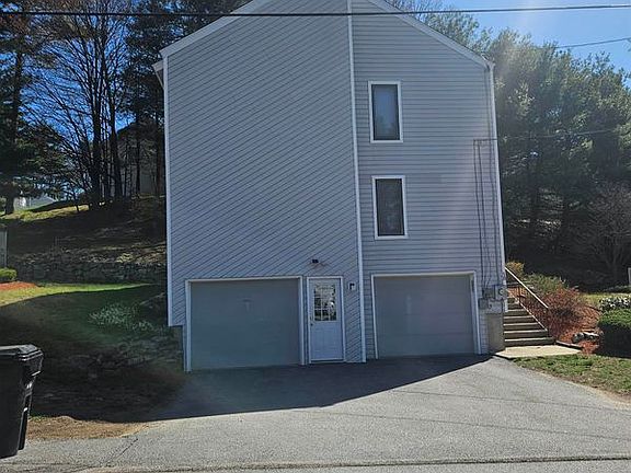 2nd image of 18 Landsdown Dr #18