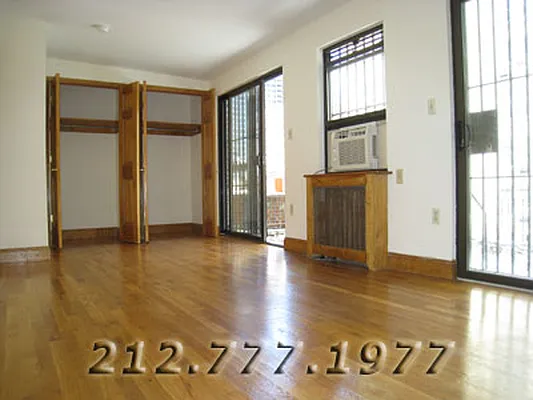 Rented by Sir Realty | media 16