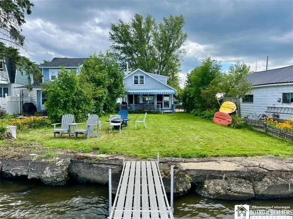 11 Crystal Ave, Lakewood, NY 14750