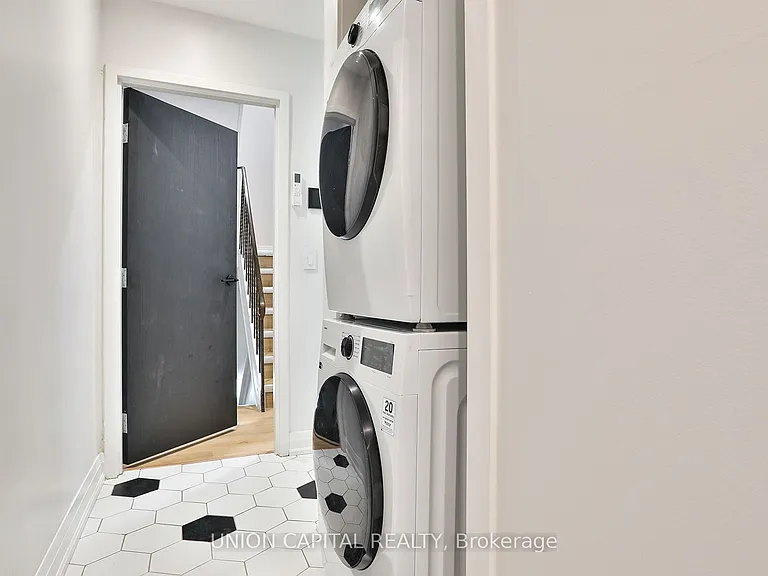 612 Gerrard St E #2 — Photo 15