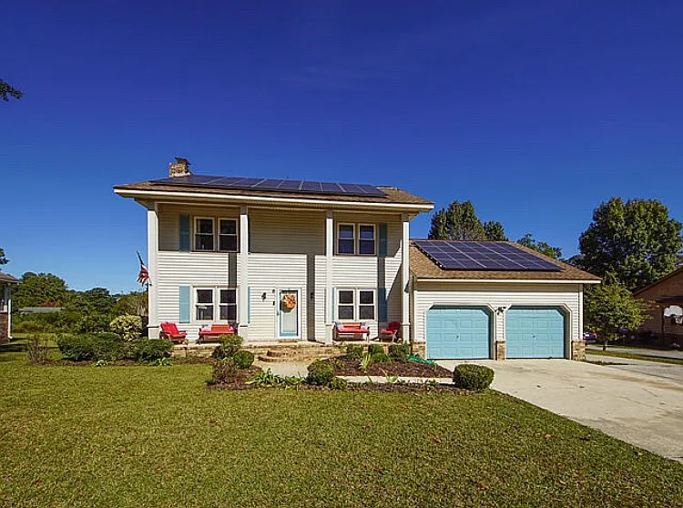 146 Mellard Dr — Photo 1