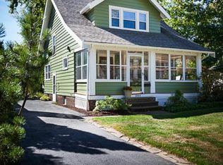3884 Parkdale Rd, Cleveland Heights, OH 44121