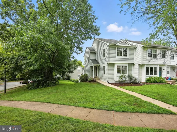 15400 Beachwater Ct, Dumfries, VA 22025