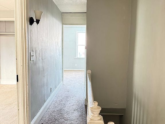 4th image of 218 E Liberty St #2