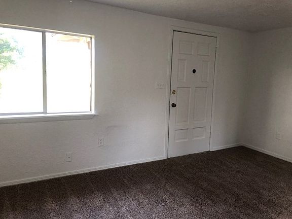 4th image of 1106 County Road 1530