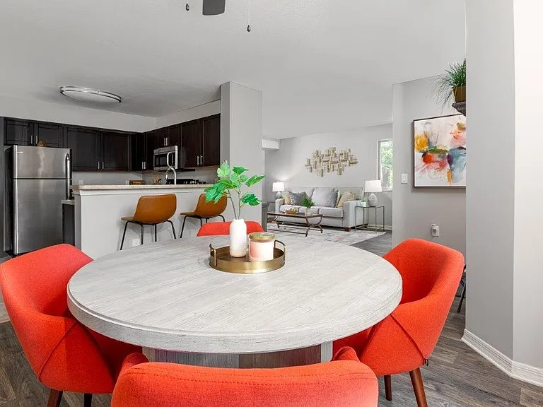 Weston Place Apartments — Photo 6