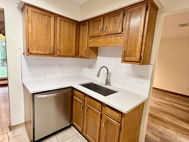 11390 Tanager Dr S — Photo 45