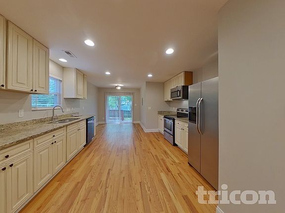 5th image of 2836 Attaberry Dr