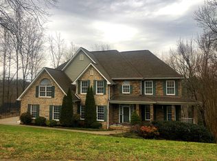 105 Blossom Ln, Clinton, TN 37716