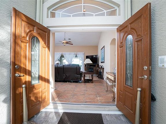 5th image of 8392 Antwerp Cir