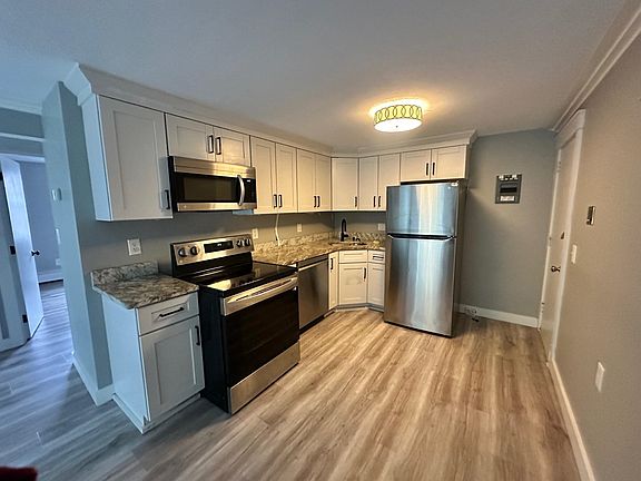 3rd image of 101 East Broadway Street #8