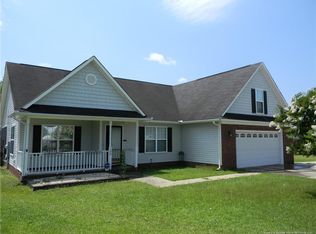 122 Middle Ct, Raeford, NC 28376