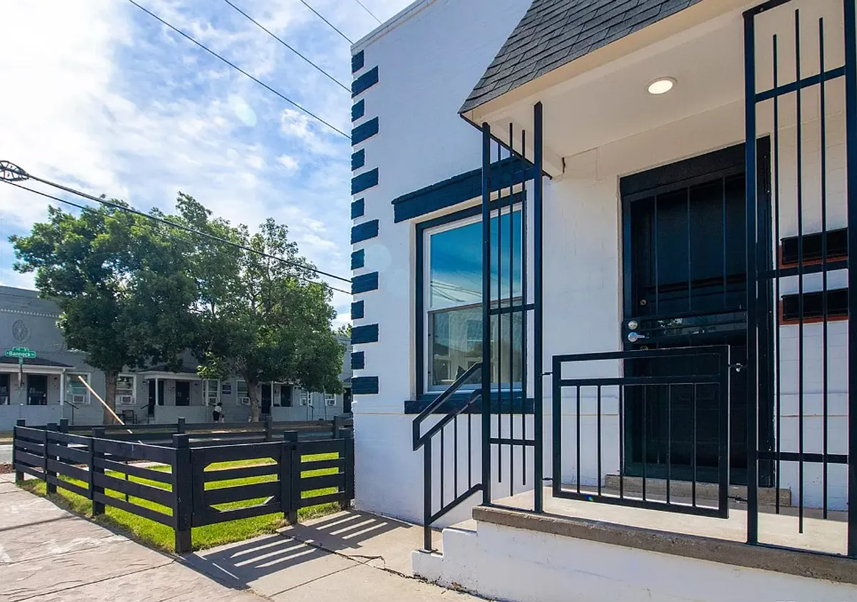 Building Photo - 110 W Bayaud Ave