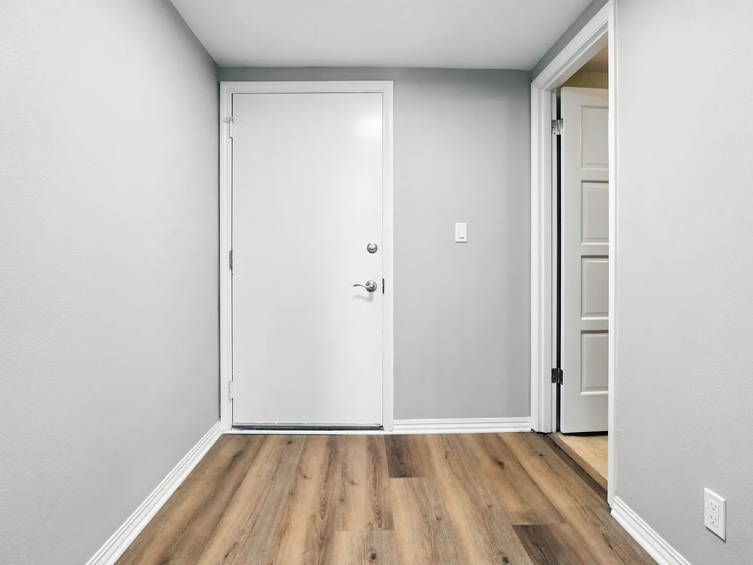 2 bed, 1332 sqft, $2,300 — Photo 3