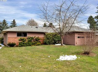 14223 NE Knott St, Portland, OR 97230