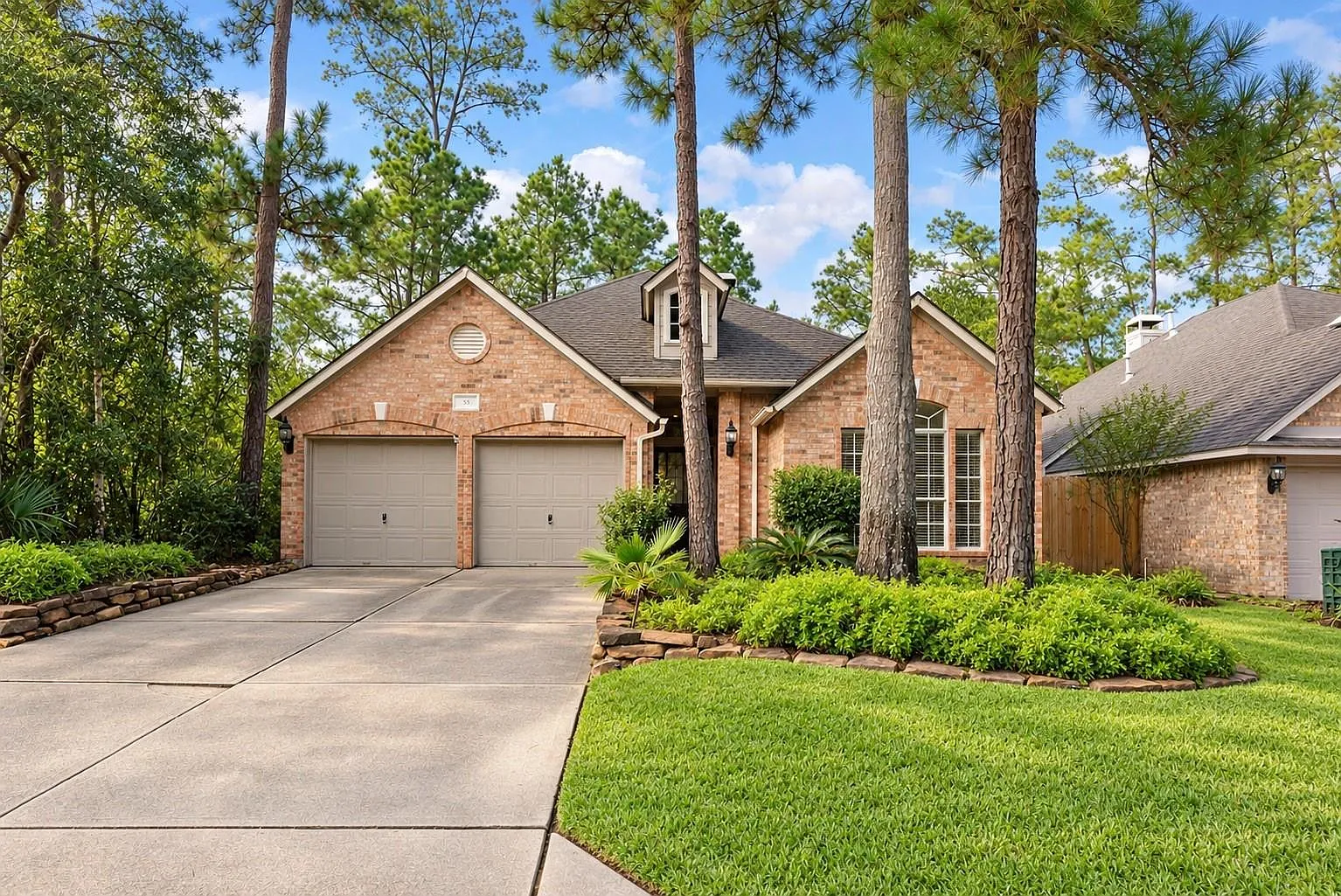 3 bed, 2.0 bath, 1883 sqft, $2,550 — Photo 1
