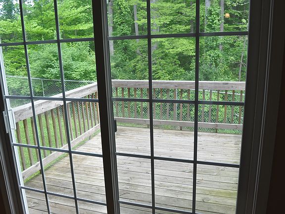 5th image of 2009 Lakeside Dr Unit 104