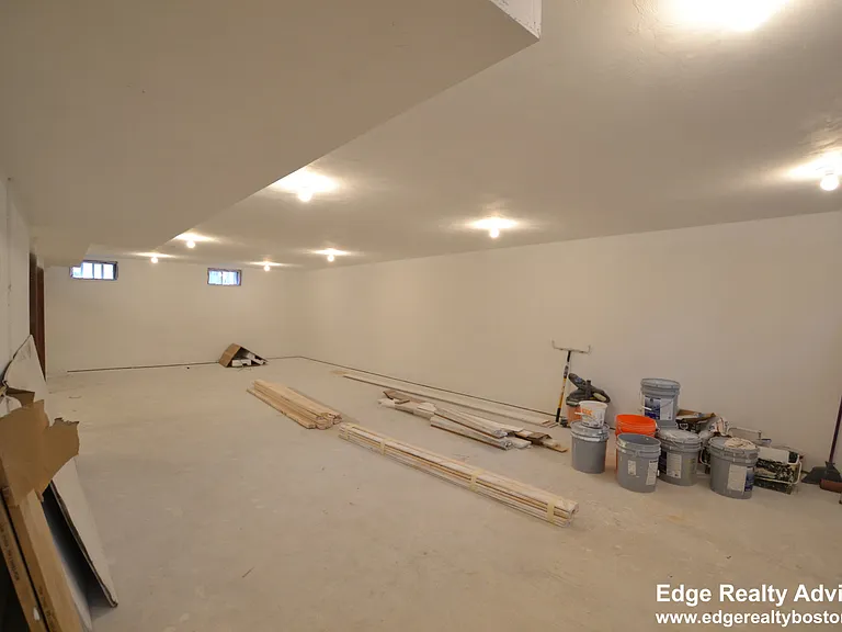 18 Bothwell Rd #1A — Photo 5