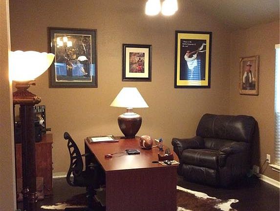3rd image of 342 Fort Edward Dr