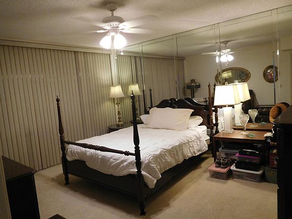5th image of 2761 Village Blvd APT 206